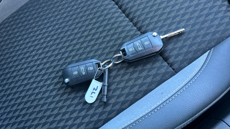 Vauxhall Crossland X 1.2T [130] Tech Line Nav 5dr [Start Stop] Petrol Hatchback